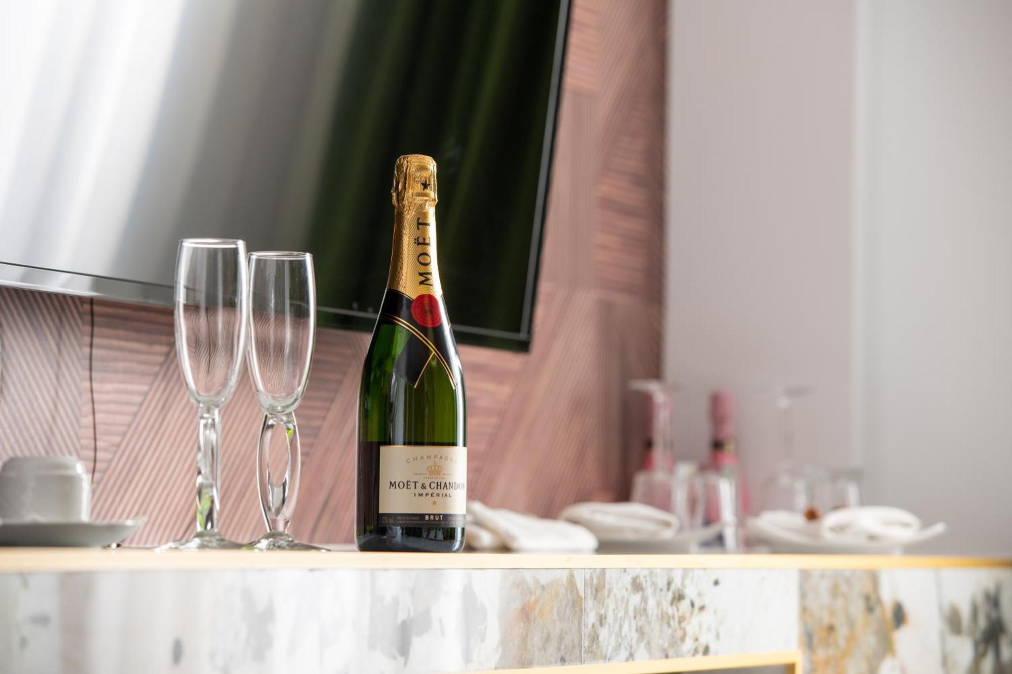 Pela Veranda Exquisite Suites Неос-Мармарас Экстерьер фото