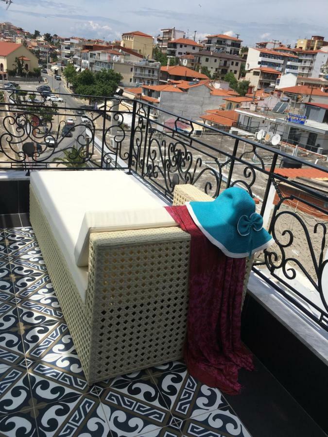 Pela Veranda Exquisite Suites Неос-Мармарас Экстерьер фото