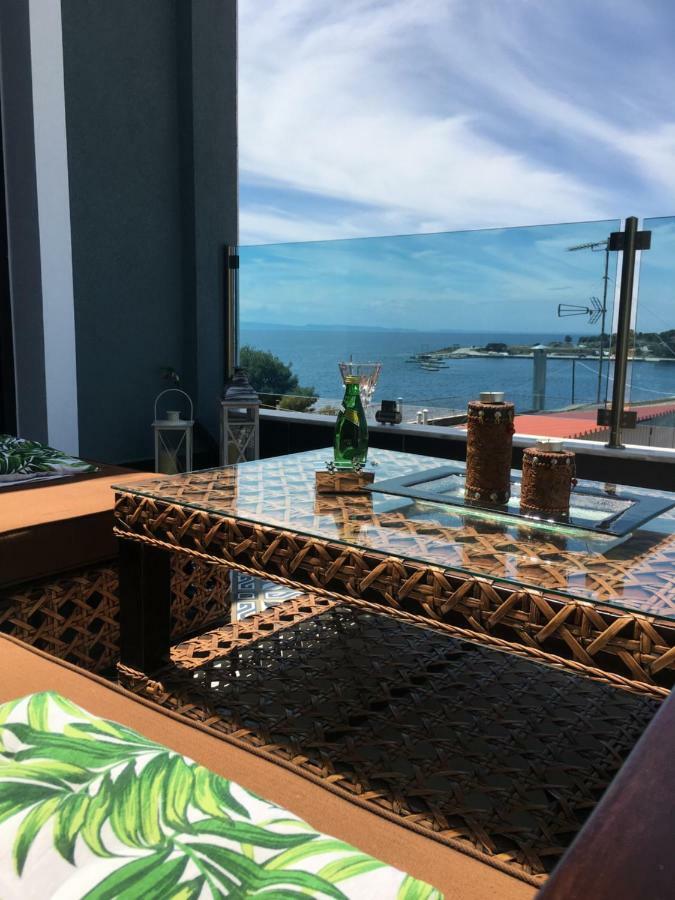 Pela Veranda Exquisite Suites Неос-Мармарас Экстерьер фото
