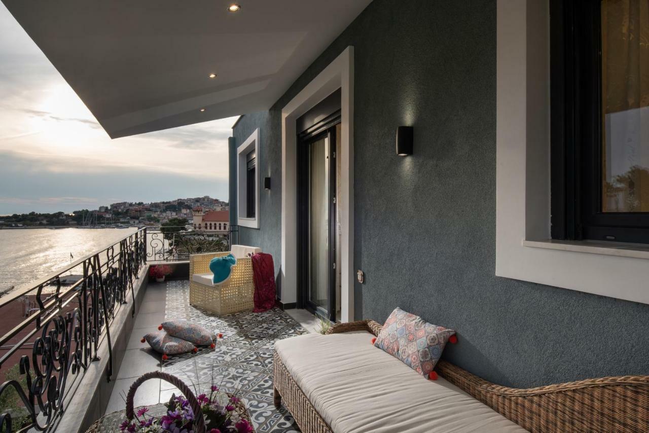 Pela Veranda Exquisite Suites Неос-Мармарас Экстерьер фото