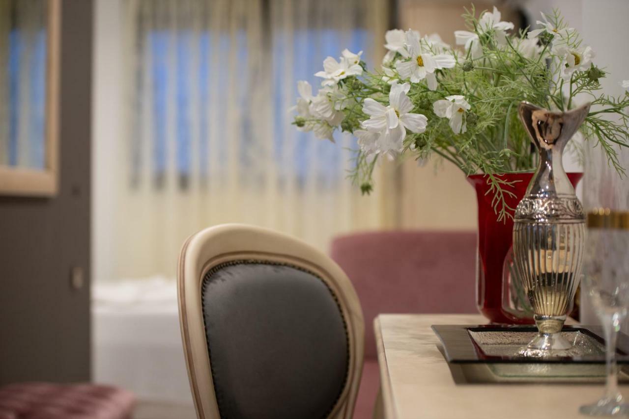 Pela Veranda Exquisite Suites Неос-Мармарас Экстерьер фото